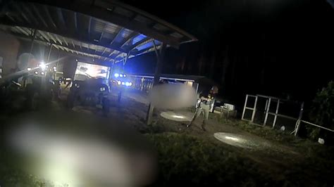 alex murdaugh crime scene pictures|GRAPHIC: Deputies’ bodycam video released showing Murdaugh。